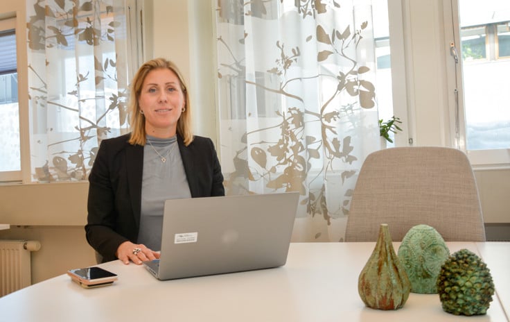 Ulrika Sundquist i sitt arbetsrum.