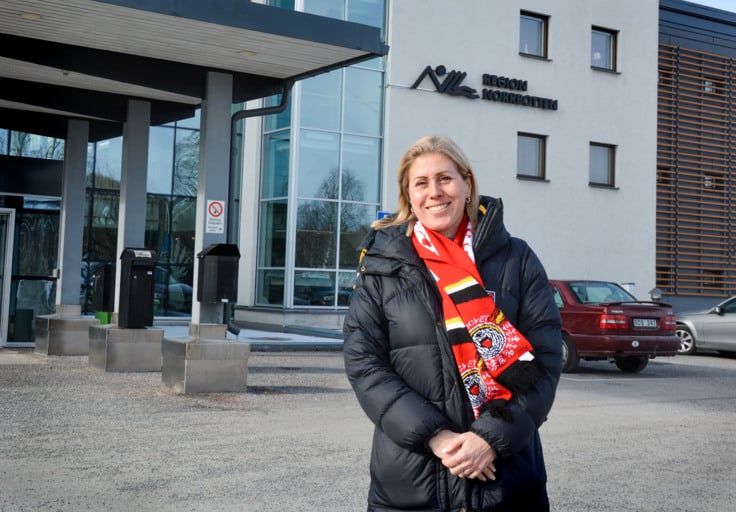 Ulrika Sundquist utanför Regionhuset.